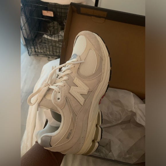 New Balance 2002R’s - Picture 2 of 4